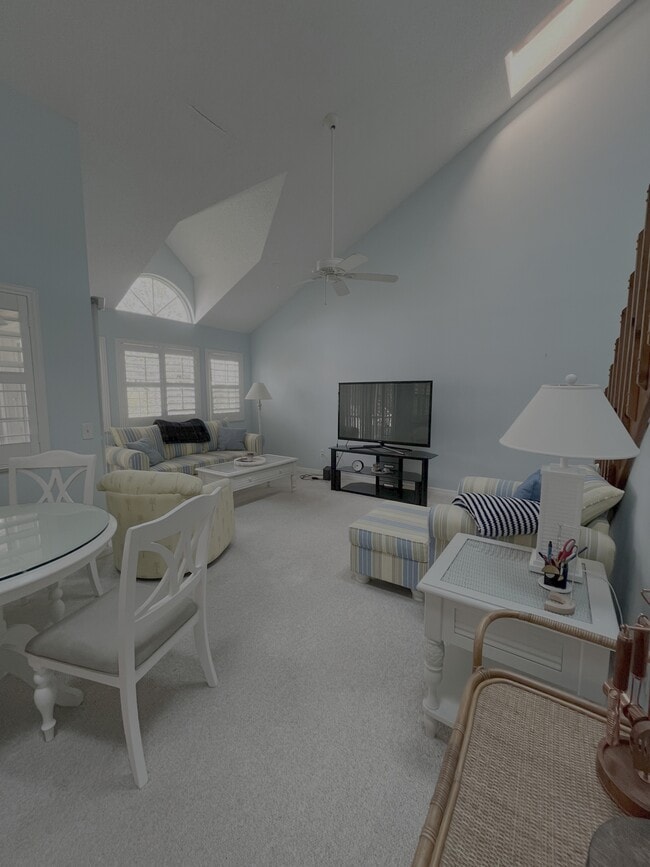 Building Photo - 1924 Westminster Cir