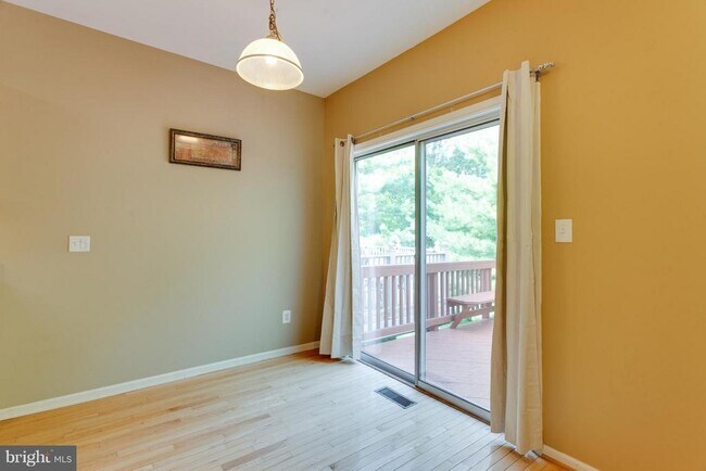 Building Photo - 13396 Burrough Farm Dr