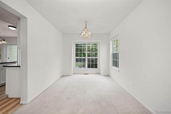 Building Photo - 47258 Scarlet Dr N