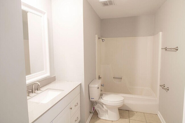 Building Photo - 4242 Santa Barbara