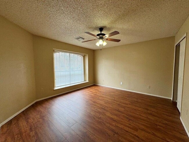 Building Photo - Come see this great single-story home available in Buckingham Estates subdivision!