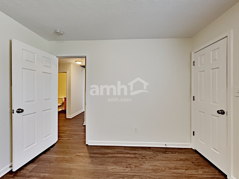 Building Photo - 2534 Dalesford Ct