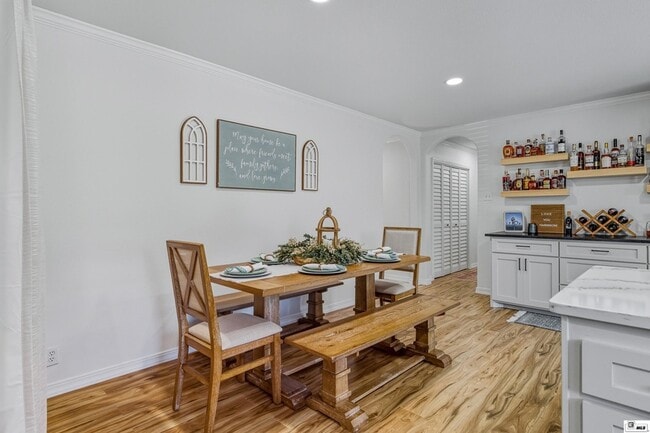 Building Photo - 111 Jennifer Ln