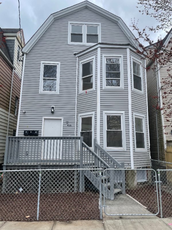 Building Photo - 466 Avon Ave