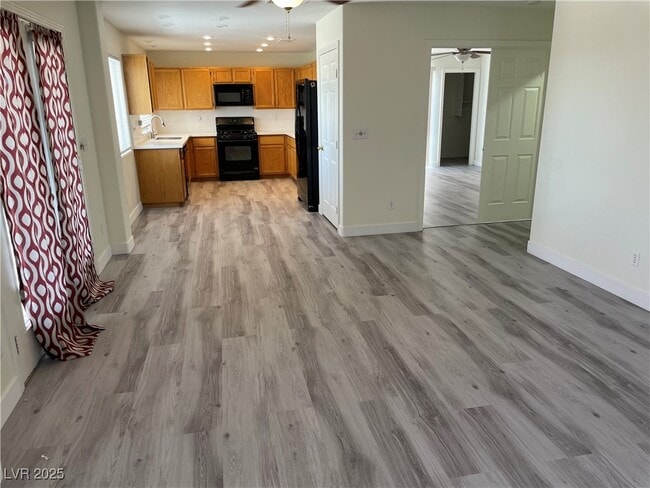 Building Photo - 2413 Cliffwood Dr