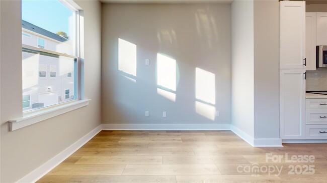 Building Photo - 4108 Salient St