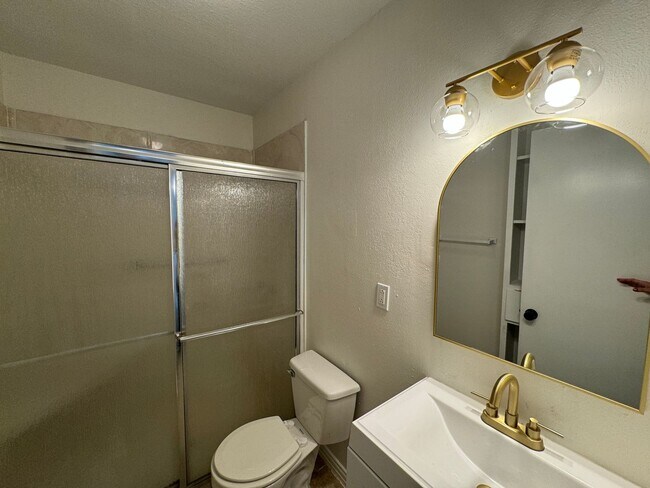 Building Photo - 3-Bedroom House for Rent in Copperas Cove