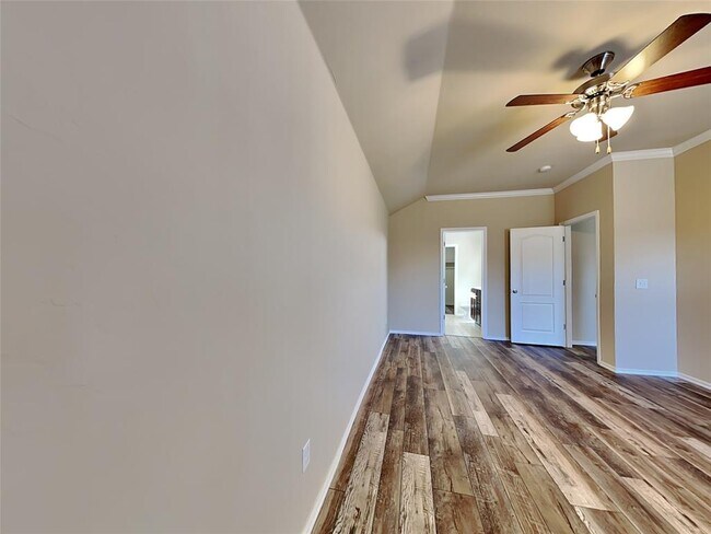 Building Photo - 2716 Demotte Dr