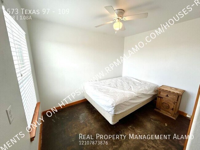 Building Photo - 573 TX-97