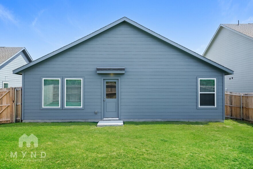 Building Photo - 2712 Mistwood Dr