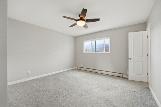 Building Photo - Updated 4BR Home with 2-Car Garage in Stratmoor