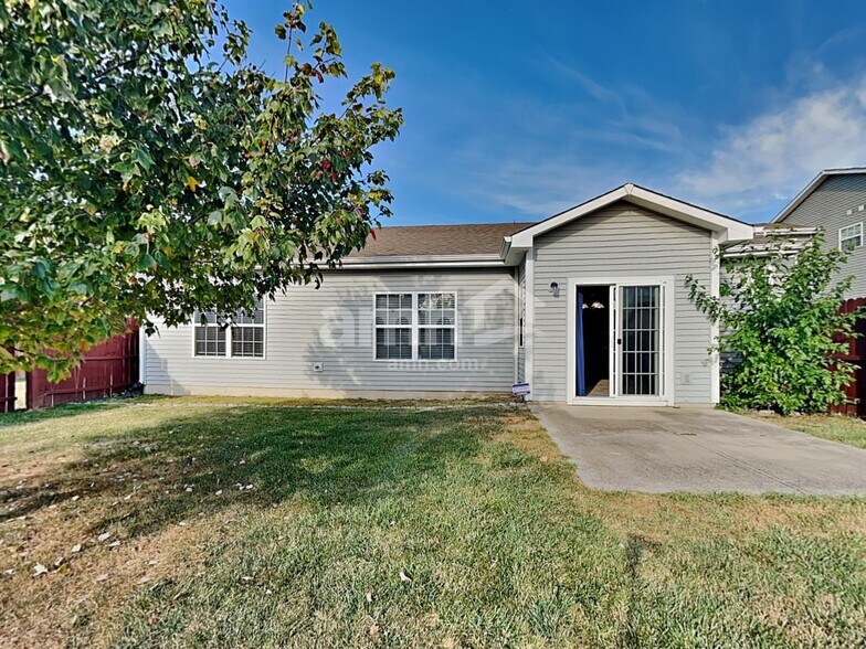 Building Photo - 635 Prospector Dr