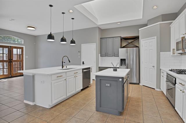 Building Photo - 9409 Stonewood Dr