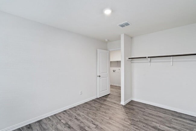 Building Photo - 1151 Magnolia St