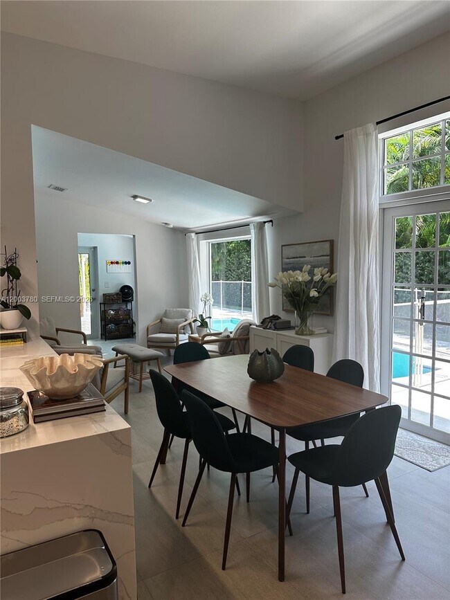 Building Photo - 630 San Lorenzo Ave