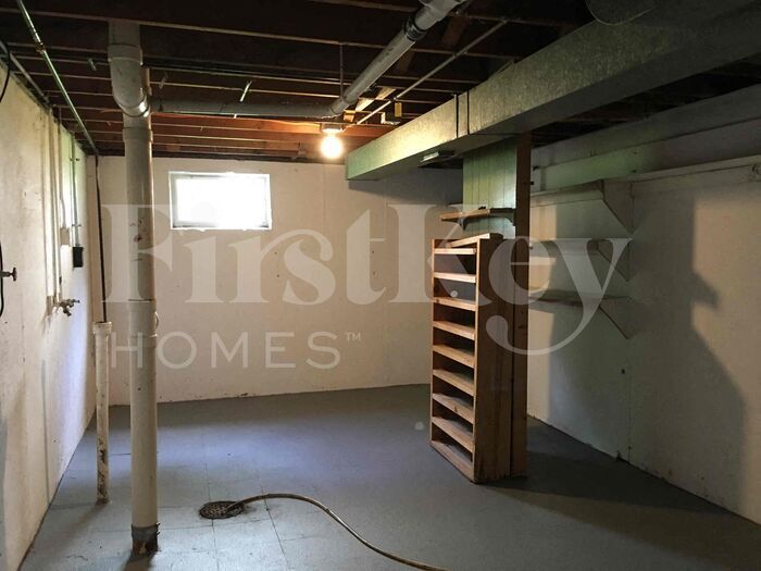 Building Photo - 13 Montclair Ct