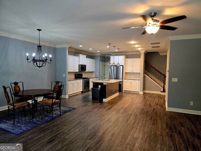 Building Photo - 2251 W Village Ln