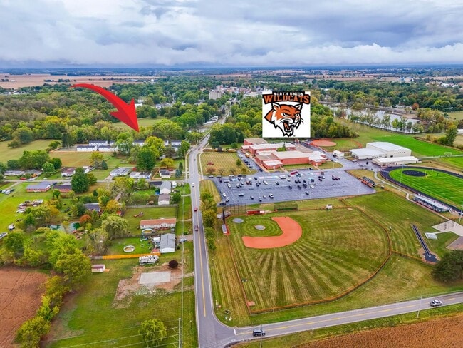 Building Photo - 382 N Franklin St