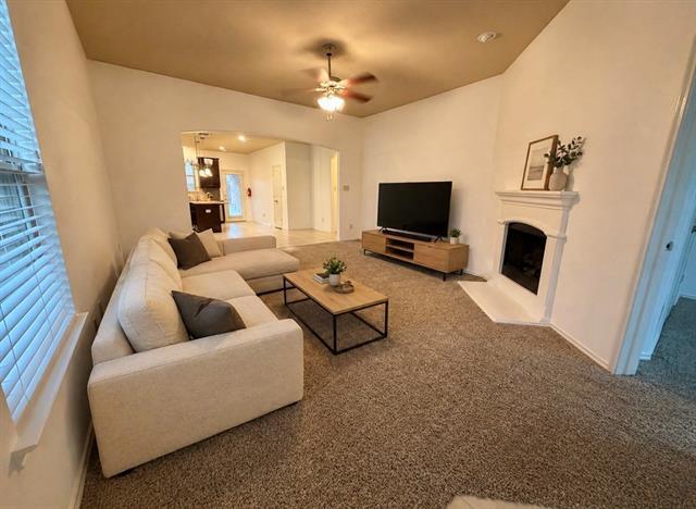 Building Photo - 305 Rustic Oak Ln