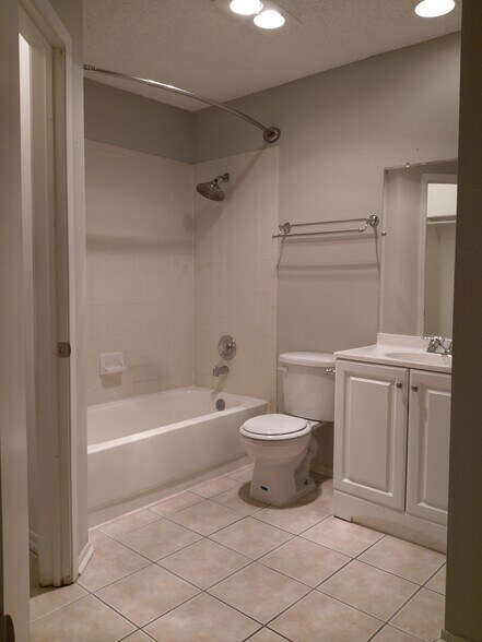 Bathroom 2 - 2524 Corian Glen Dr