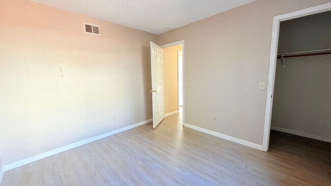 Building Photo - 228 Puddingstone Rd