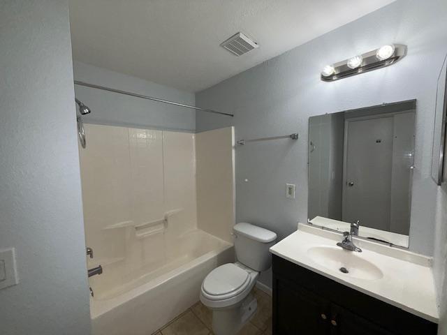 Building Photo - 2104 Bonneville Dr