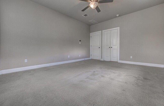 Building Photo - 5821 Viejo Dr