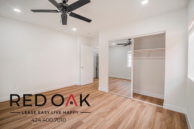 Building Photo - 1611 Oak St