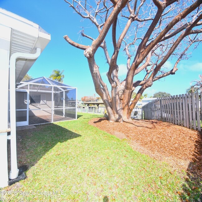 Building Photo - 405 Sparrow Dr