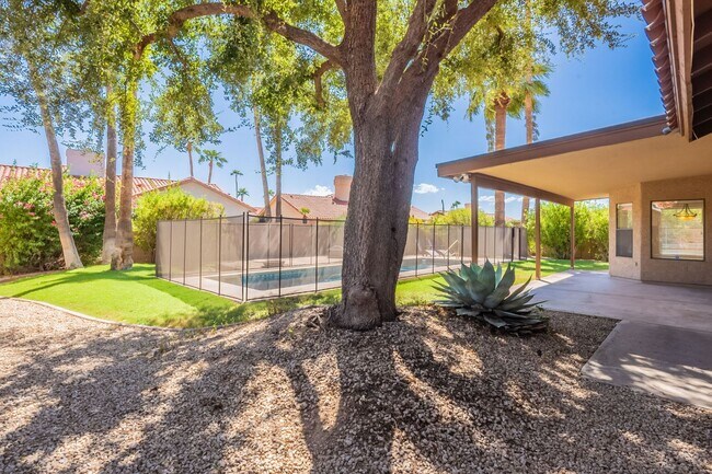 Building Photo - Scottsdale Ranch - Three Bedrooms and POOL!