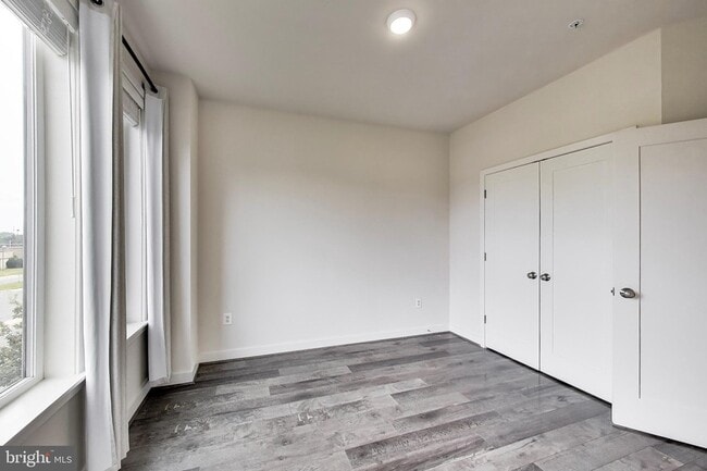 Building Photo - 16616 Crabbs Branch Way