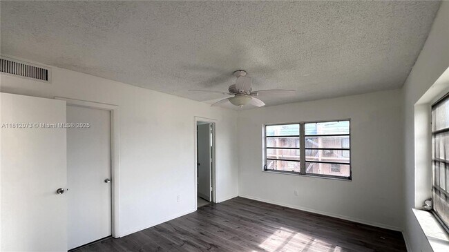 Building Photo - 3675 W 11th Ave