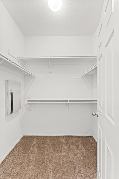 Building Photo - 62855 Kitetail Dr