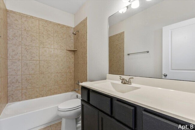 Building Photo - 2225 Katy Ln