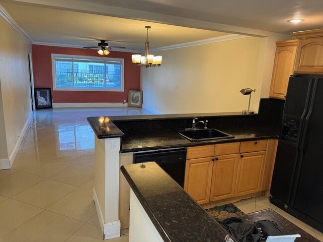 Building Photo - 4500 N Flagler Dr