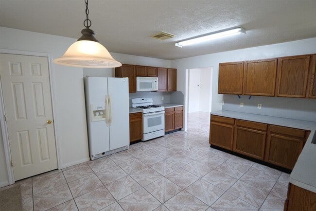 Building Photo - 5510 Bear Cave Ln
