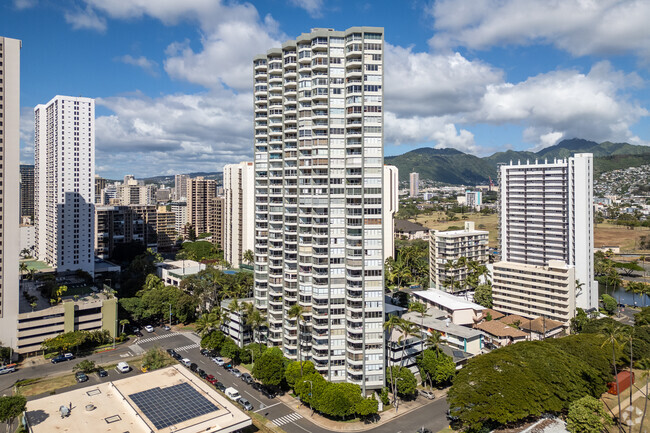 Primary Photo - Diamond Head Vista