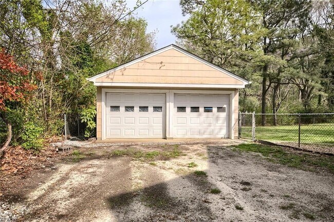 Building Photo - 7297 Duval Ave