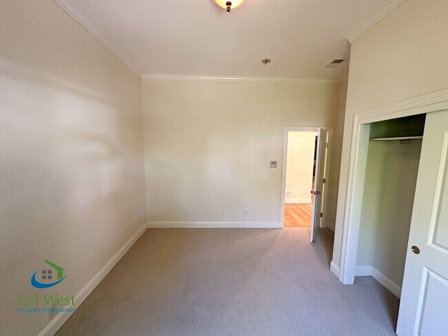 Building Photo - $7995 - Executive 4 bed, 3 full bath, Palo...