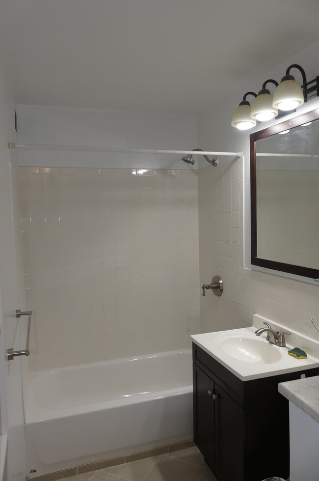 Building Photo - 270 Marin Blvd