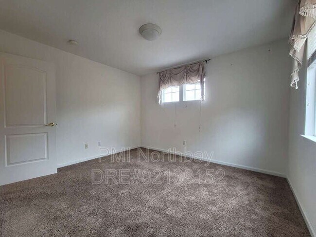 Building Photo - 4051 Sierra Ct