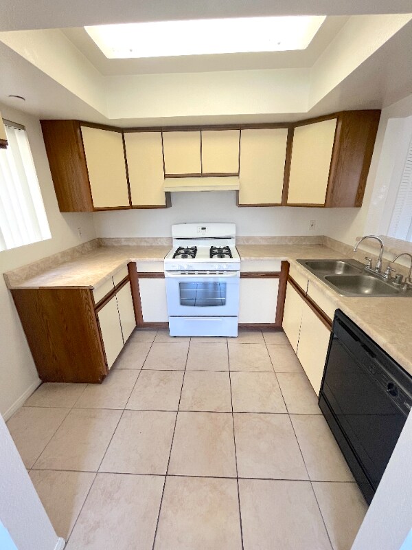 Building Photo - 3119 Foothill Blvd