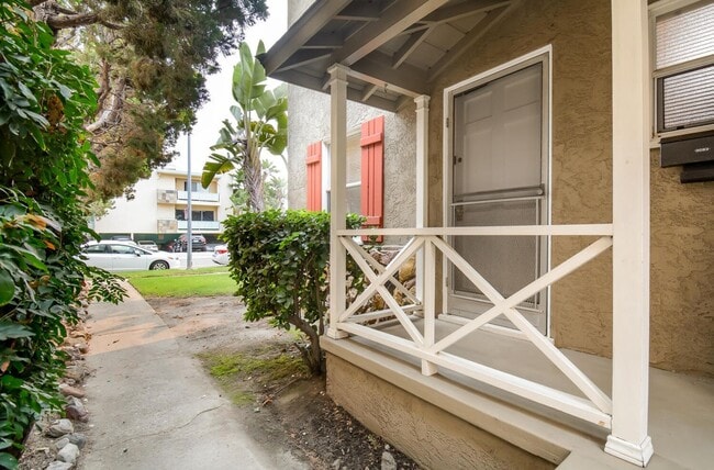 Building Photo - A009-3683 EMPIRE DRIVE