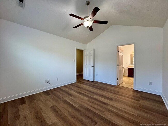 Building Photo - 5616 Duncan St