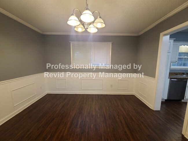 Building Photo - 6771 Bainbridge Dr
