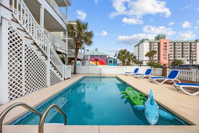 Building Photo - 111A S Yaupon Dr