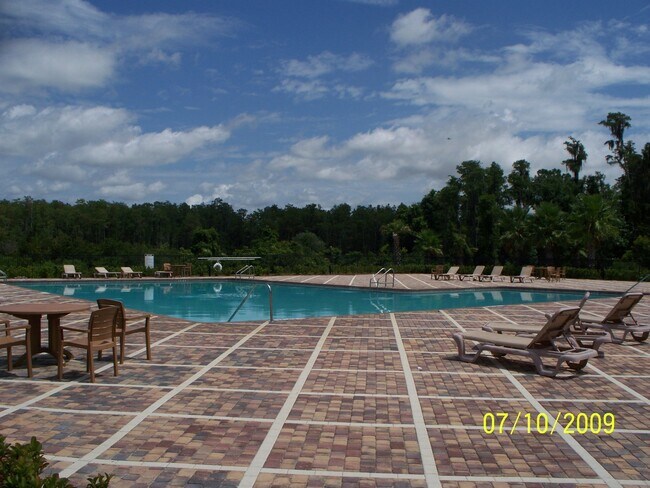 Building Photo - Beautiful 4/5 Bedroom Home in Wyndham Lakes