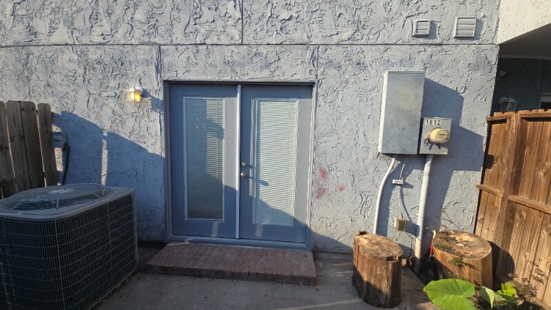 Building Photo - 1812 Country Village Blvd