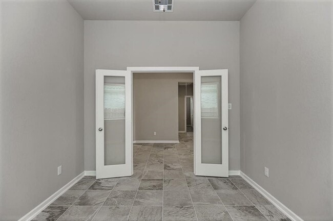 Building Photo - 8426 Bay Orchard Dr