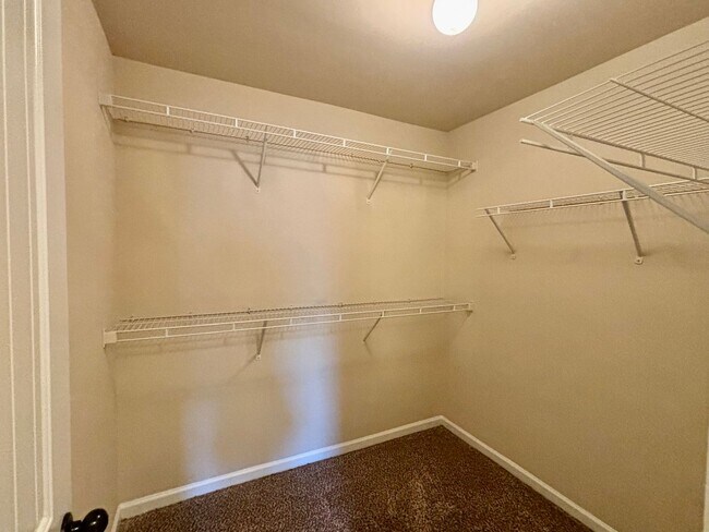 Building Photo - 2723 Morgan Glen Rd NE